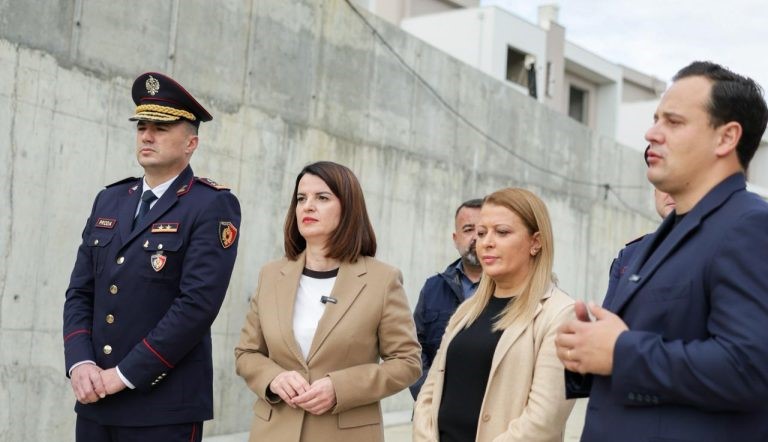 Bllokohen disa ndërtime pa leje në Farkë, Koçiu: Qytetarët të mos blejnë prona pa dokumenta pronësie